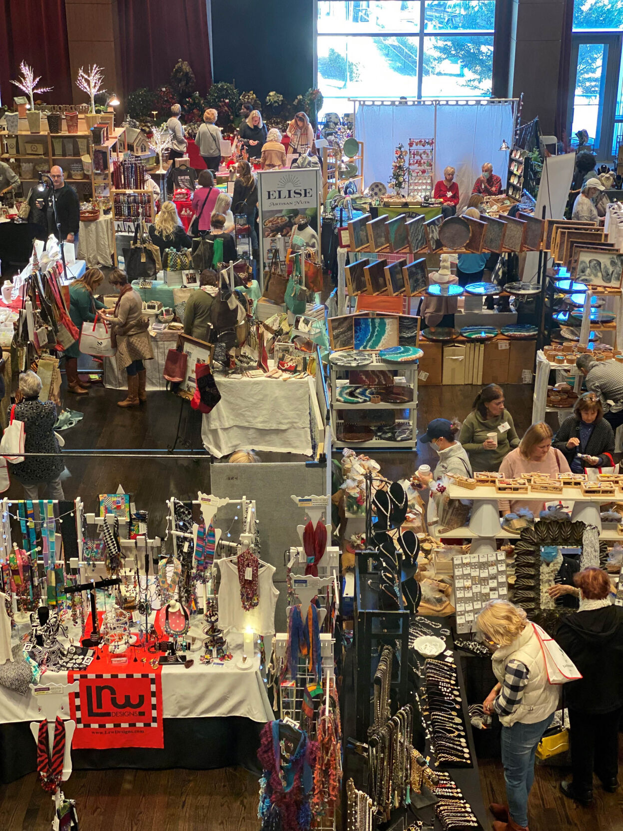 Elegant Elf Marketplace